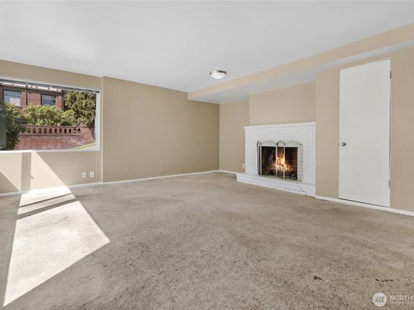 223 W Kinnear Place, Seattle WA 98119