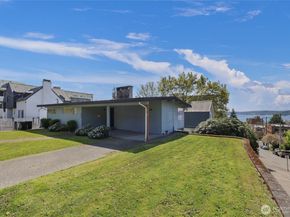 223 W Kinnear Place, Seattle WA 98119
