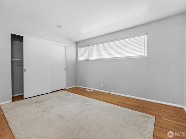 223 W Kinnear Place, Seattle WA 98119