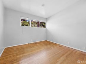 223 W Kinnear Place, Seattle WA 98119
