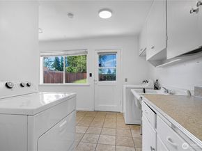 2807 NE 16th Street, Renton WA 98056