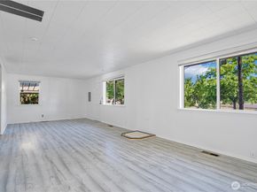2807 NE 16th Street, Renton WA 98056
