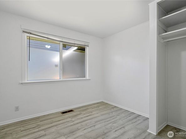 2807 NE 16th Street, Renton WA 98056