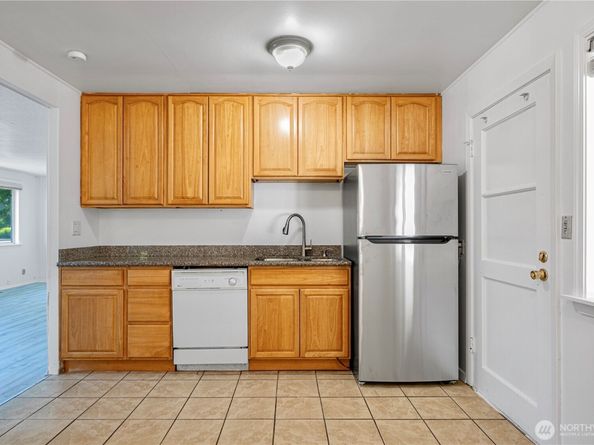 2807 NE 16th Street, Renton WA 98056