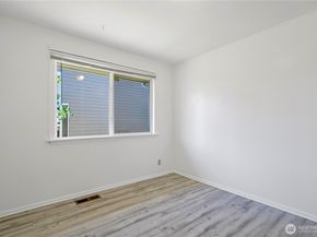 2807 NE 16th Street, Renton WA 98056