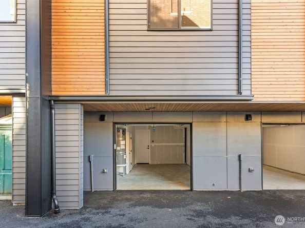 2108 1st Avenue N, Seattle WA 98109