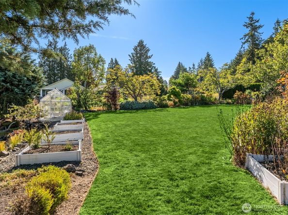 4876 NE Hemlock Lane, Hansville WA 98340