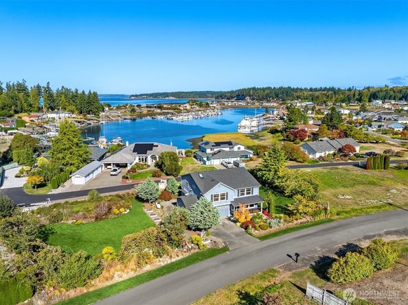 4876 NE Hemlock Lane, Hansville WA 98340
