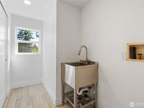 11807 8th Ave S, Seattle WA 98168