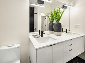 4823 42nd Avenue SW B, Seattle WA 98116