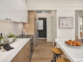 4823 42nd Avenue SW B, Seattle WA 98116