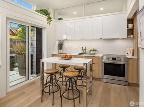 4823 42nd Avenue SW B, Seattle WA 98116