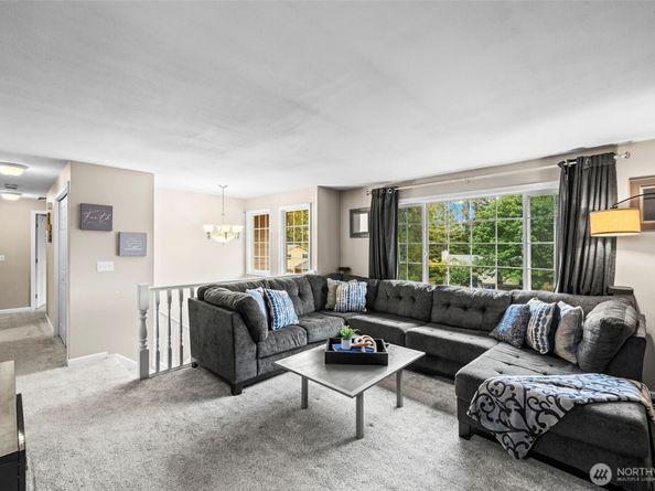 9155 Kristi Court NW, Bremerton WA 98311