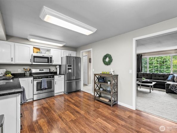 9155 Kristi Court NW, Bremerton WA 98311
