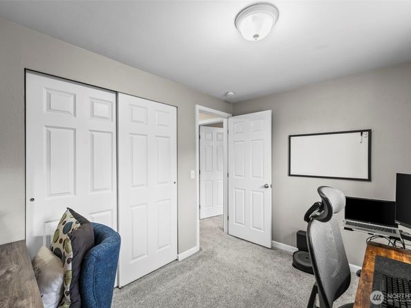9155 Kristi Court NW, Bremerton WA 98311