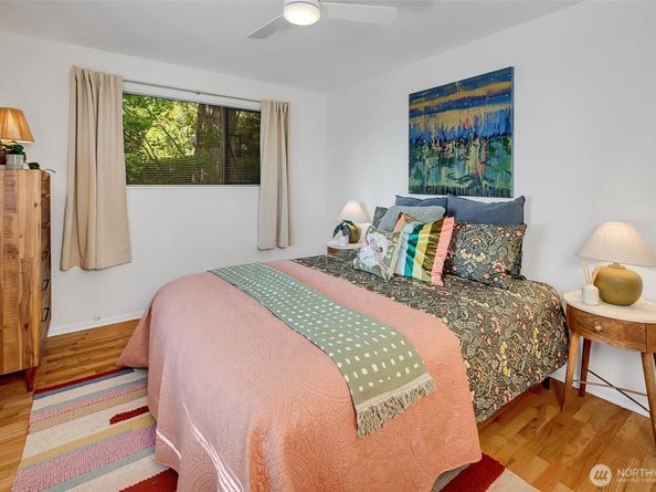 16256 8th Avenue SW, Seattle WA 98166