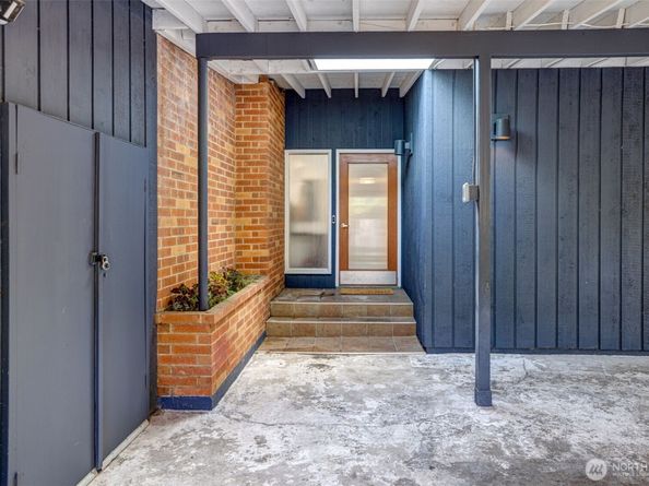 16256 8th Avenue SW, Seattle WA 98166