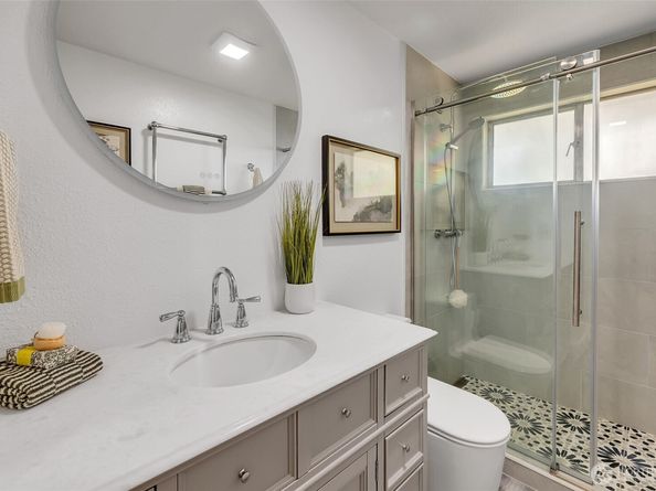 16256 8th Avenue SW, Seattle WA 98166