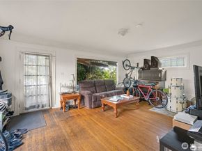 341 NE 51st Street, Seattle WA 98105