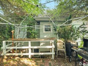 341 NE 51st Street, Seattle WA 98105