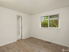 19814 10th Drive SE, Bothell WA 98012