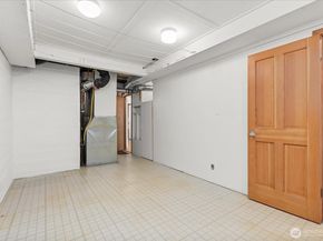 11904 Lakeside Avenue NE, Seattle WA 98125