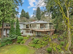 11904 Lakeside Avenue NE, Seattle WA 98125