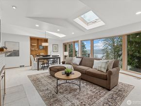 11904 Lakeside Avenue NE, Seattle WA 98125