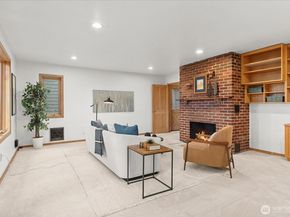 11904 Lakeside Avenue NE, Seattle WA 98125