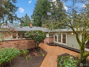 11904 Lakeside Avenue NE, Seattle WA 98125