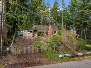 2552 NE 168th Street, Lake Forest Park WA 98155