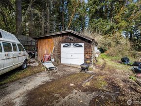 2552 NE 168th Street, Lake Forest Park WA 98155