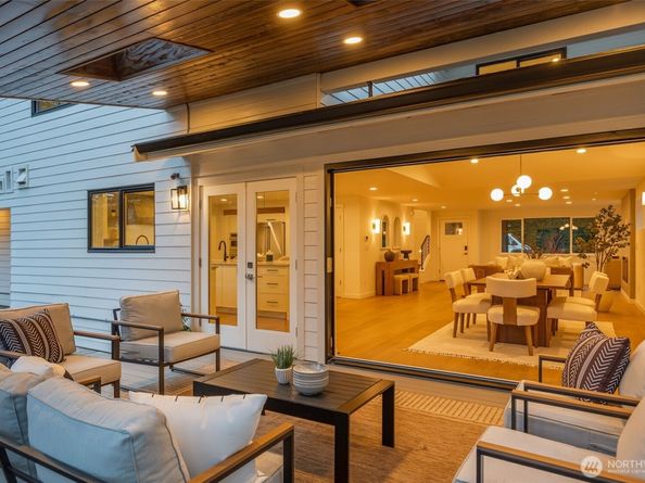 428 164th Avenue SE, Bellevue WA 98008