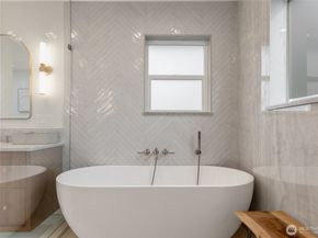 428 164th Avenue SE, Bellevue WA 98008