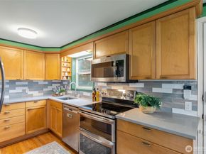 3854 48th Avenue SW, Seattle WA 98116