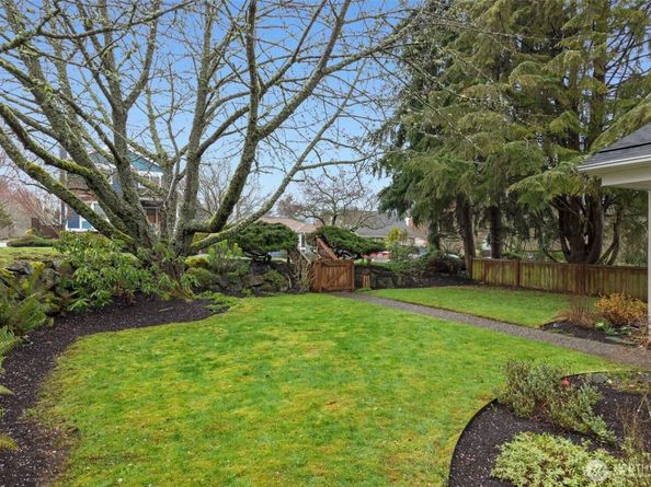 3854 48th Avenue SW, Seattle WA 98116