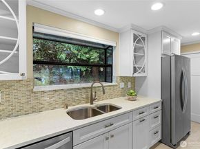 9011 Roanoke Road NE, Bremerton WA 98311