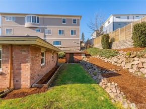 6410 NE 181st Street, Kenmore WA 98028