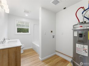 6410 NE 181st Street, Kenmore WA 98028