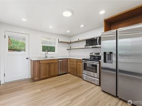 6410 NE 181st Street, Kenmore WA 98028