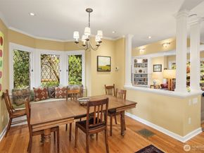 3333 43rd Avenue NE, Seattle WA 98105