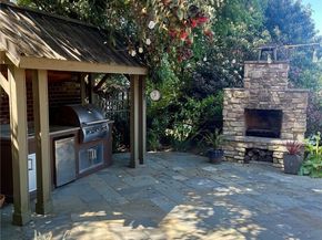 3333 43rd Avenue NE, Seattle WA 98105