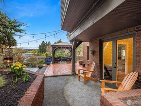 3333 43rd Avenue NE, Seattle WA 98105