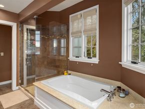 3333 43rd Avenue NE, Seattle WA 98105