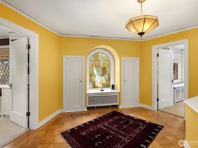 3333 43rd Avenue NE, Seattle WA 98105