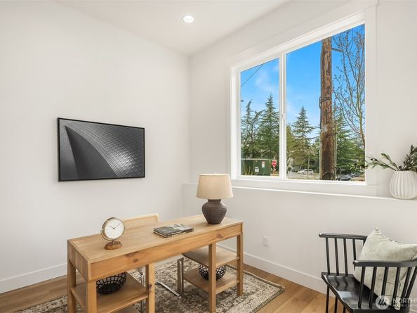 404 Edmonds Ave NE, Renton WA 98056