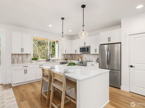 404 Edmonds Ave NE, Renton WA 98056