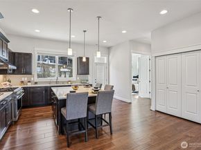 1412 Westridge Way NE, Issaquah WA 98029