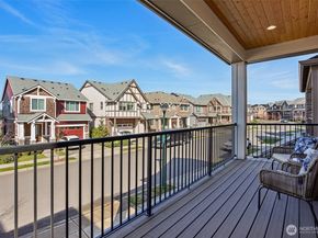 1412 Westridge Way NE, Issaquah WA 98029