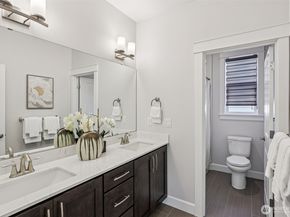 1412 Westridge Way NE, Issaquah WA 98029